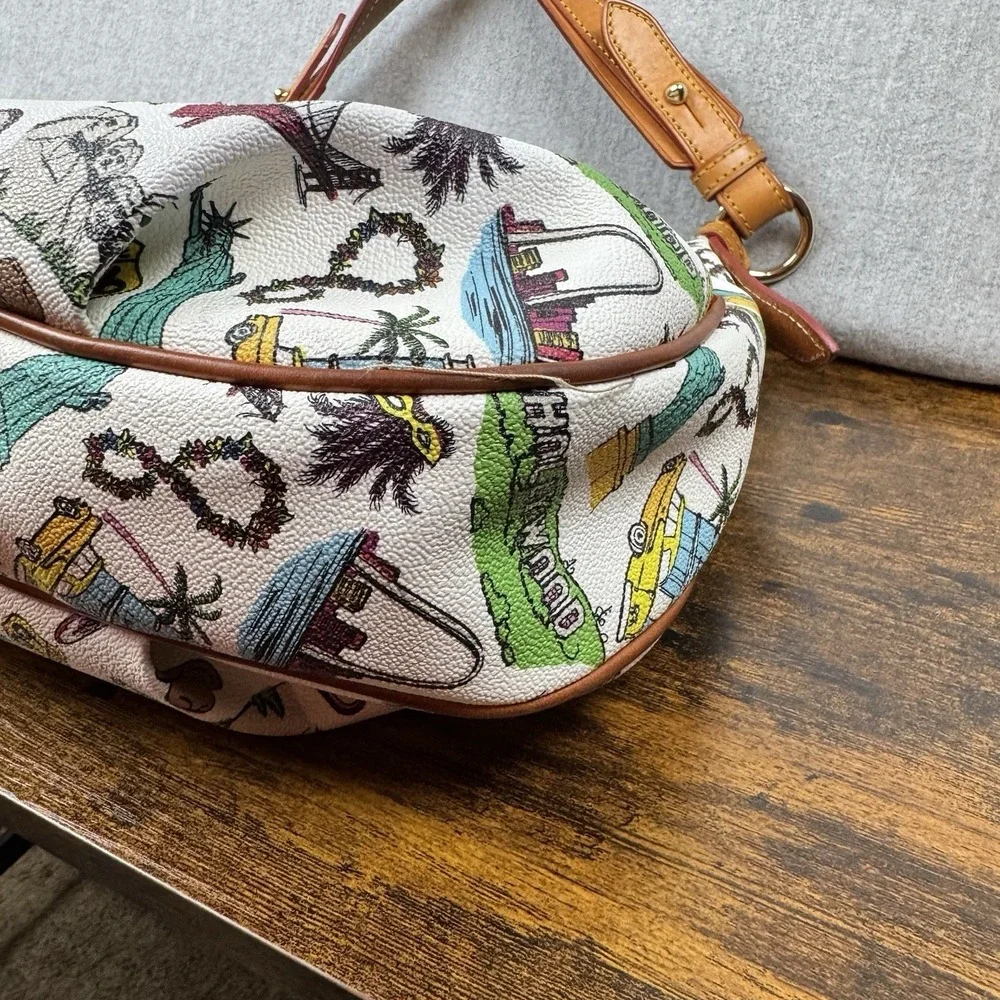 Dooney & Bourke East West Collins Hobo Handbag Americana Hollywood‎ Travel